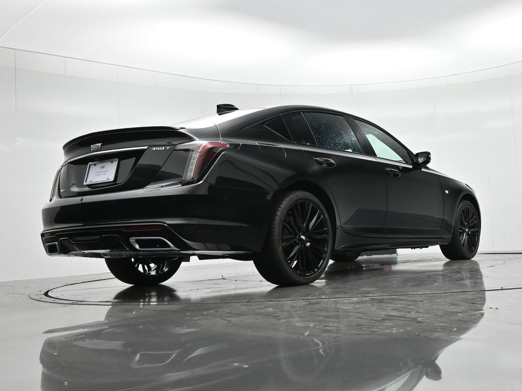 Cadillac CT5 Vehicle Full-screen Gallery Image 21