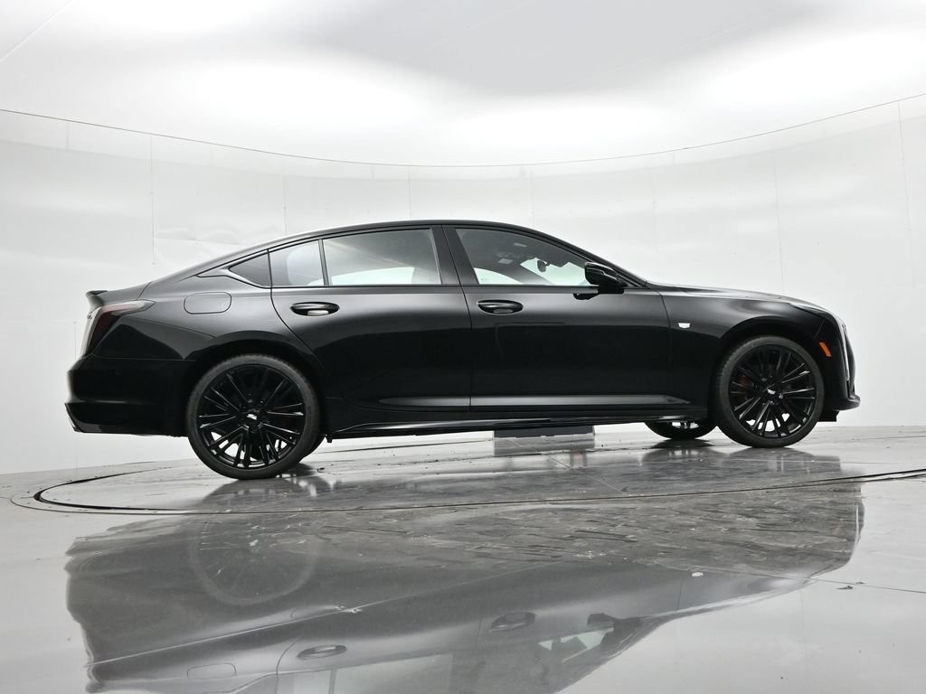 Cadillac CT5 Vehicle Full-screen Gallery Image 22