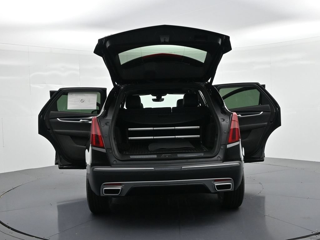 Cadillac XT5 Vehicle Full-screen Gallery Image 27