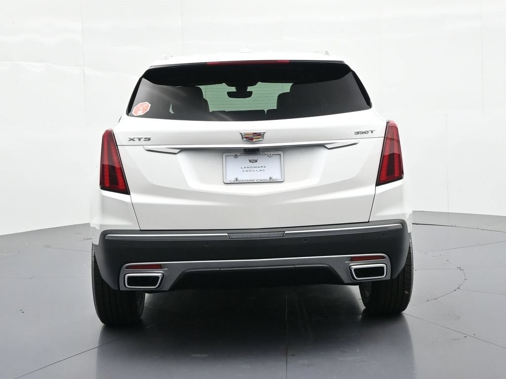 Cadillac XT5 Vehicle Full-screen Gallery Image 6