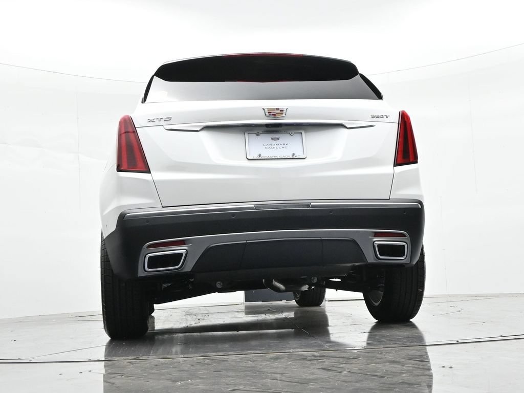 Cadillac XT5 Vehicle Full-screen Gallery Image 20