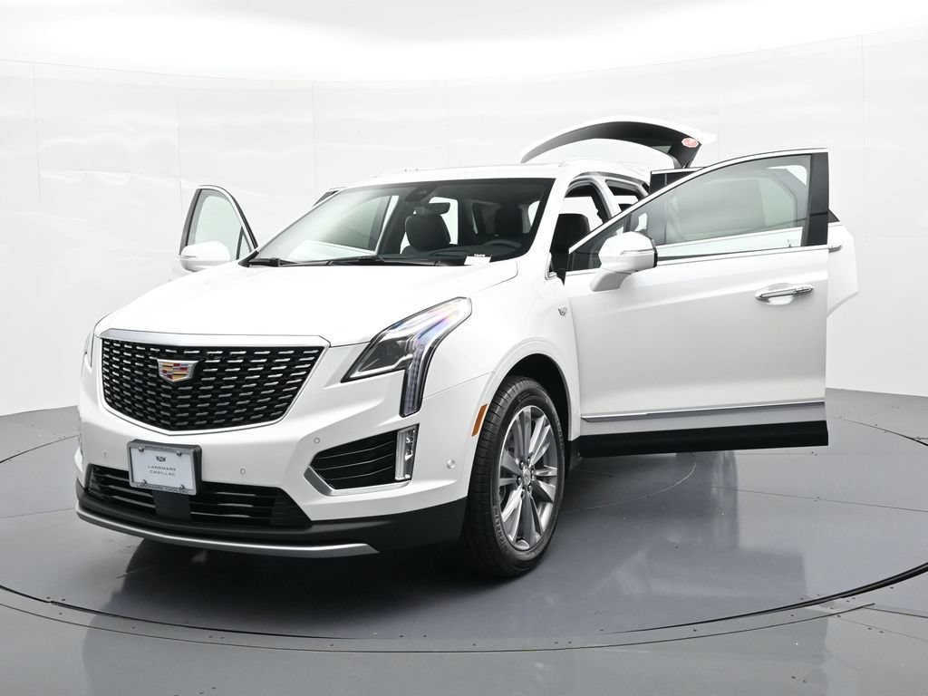 Cadillac XT5 Vehicle Full-screen Gallery Image 25
