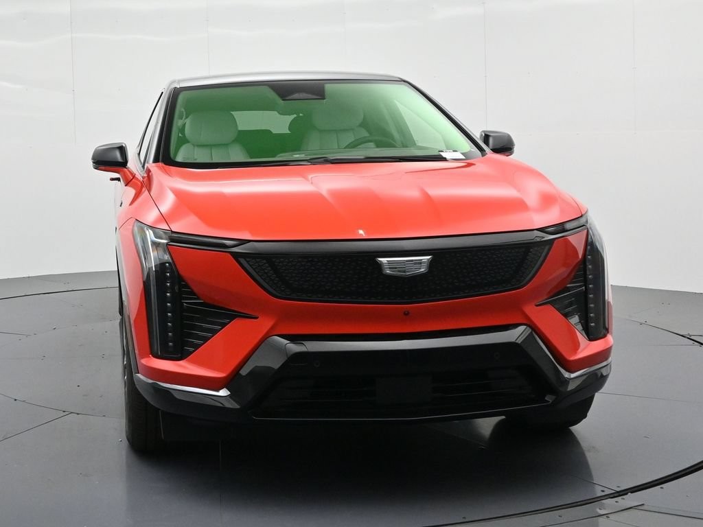 Cadillac OPTIQ Vehicle Full-screen Gallery Image 2