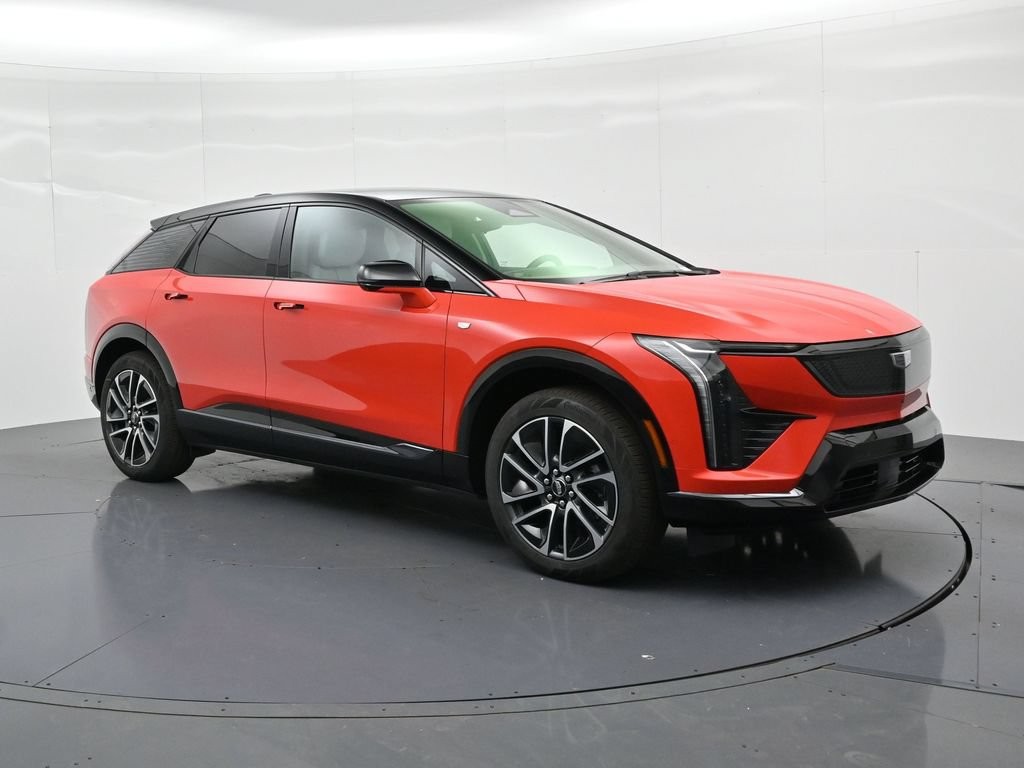 Cadillac OPTIQ Vehicle Full-screen Gallery Image 3