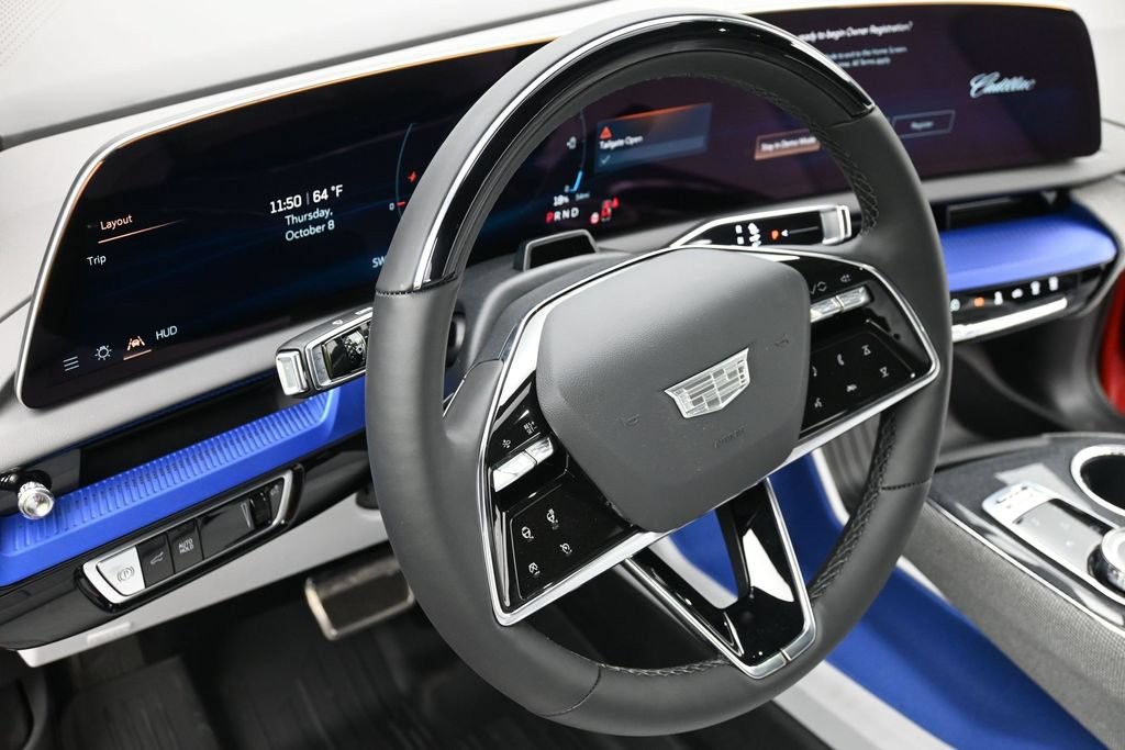 Cadillac OPTIQ Vehicle Full-screen Gallery Image 14