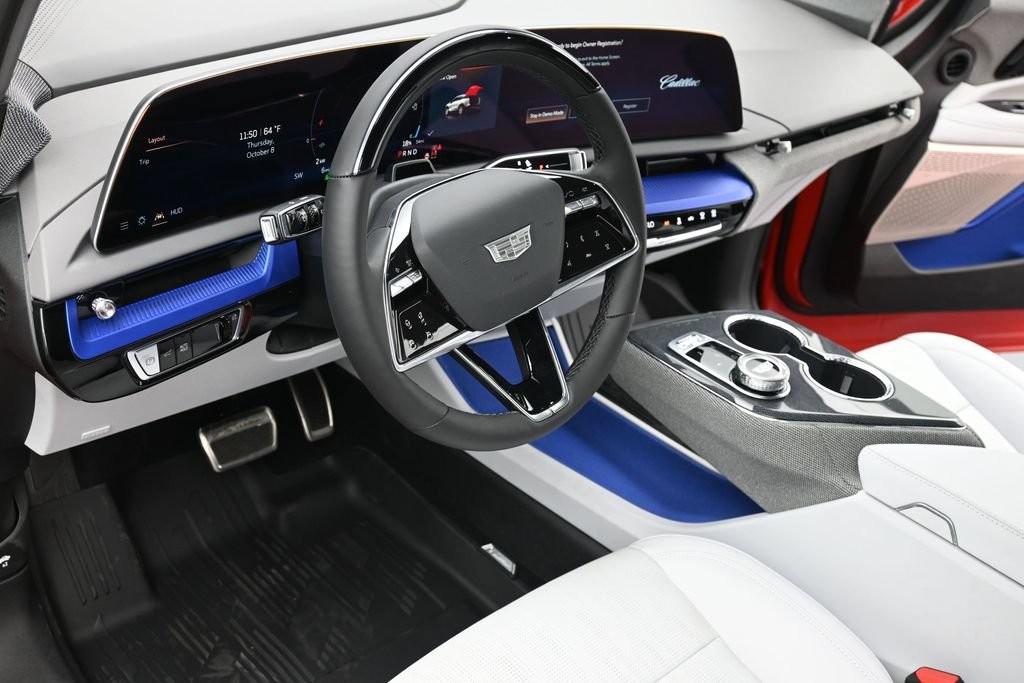 Cadillac OPTIQ Vehicle Full-screen Gallery Image 15