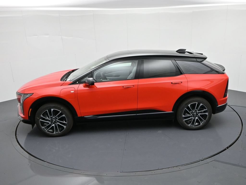 Cadillac OPTIQ Vehicle Full-screen Gallery Image 19