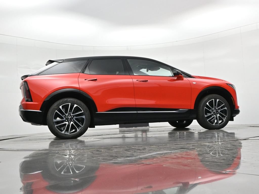 Cadillac OPTIQ Vehicle Full-screen Gallery Image 23