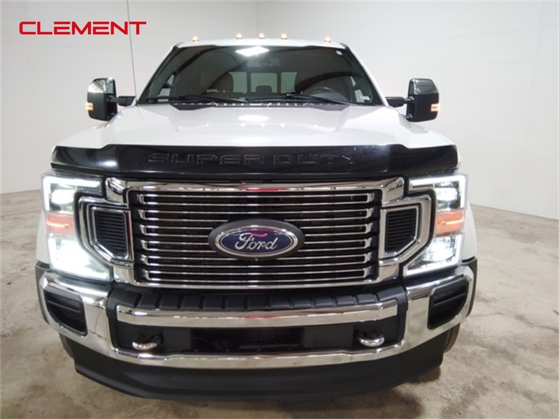 Ford Super Duty F-450 DRW Vehicle Image 02