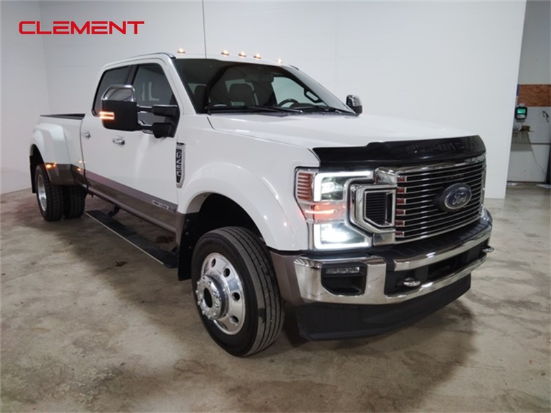 Ford Super Duty F-450 DRW Vehicle Image 03