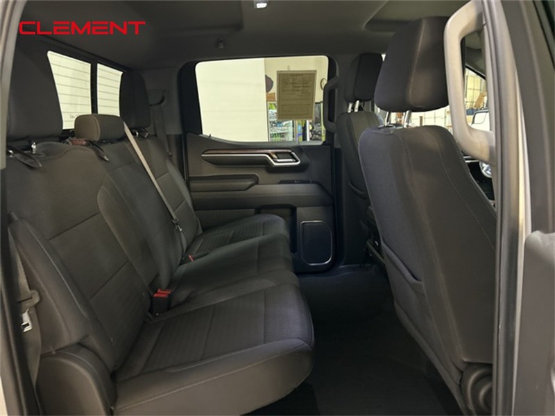 Chevrolet Silverado 1500 Vehicle Image 32