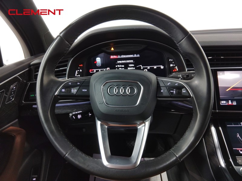 Audi Q7 Vehicle Image 11