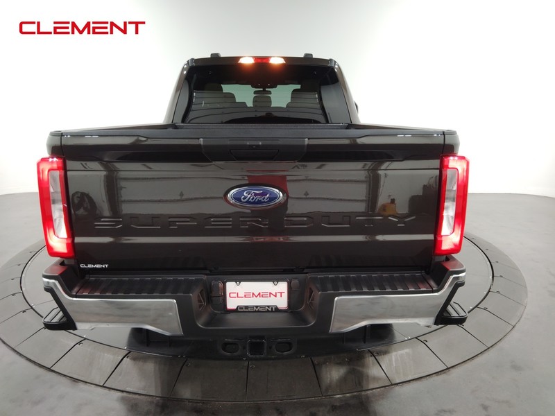 Ford Super Duty F-250 SRW Vehicle Image 06