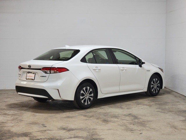 Toyota Corolla Hybrid Vehicle Image 06