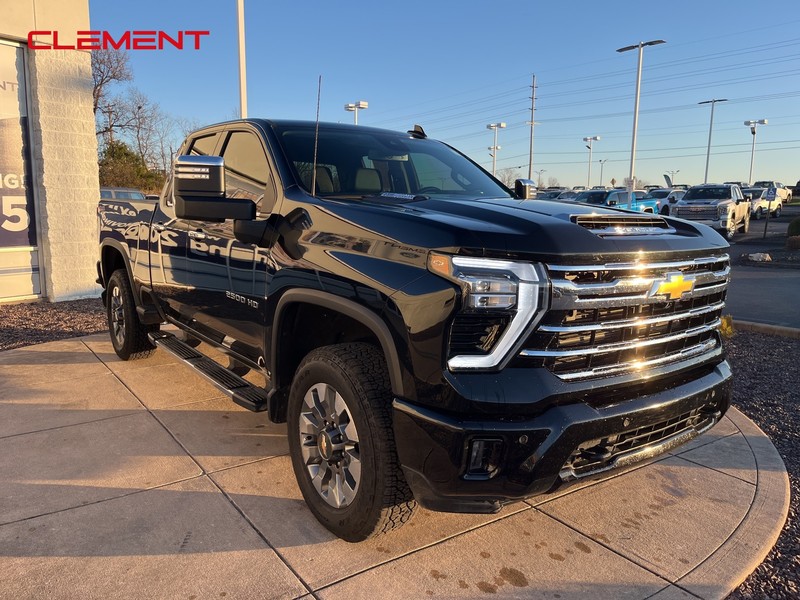 Chevrolet Silverado 2500HD Vehicle Image 03