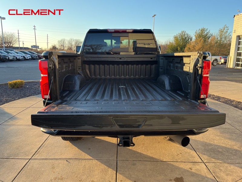 Chevrolet Silverado 2500HD Vehicle Image 24