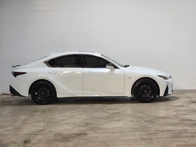 Lexus IS Vehicle Image 05