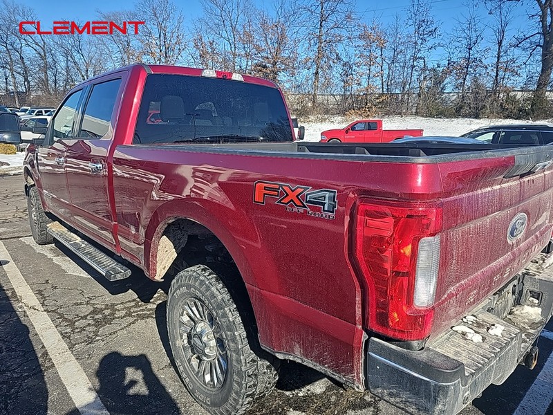 Ford Super Duty F-250 SRW Vehicle Image 18