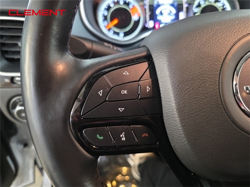 Jeep Cherokee Vehicle Image 11