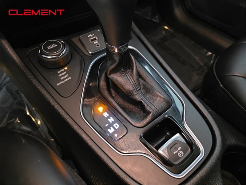 Jeep Cherokee Vehicle Image 19