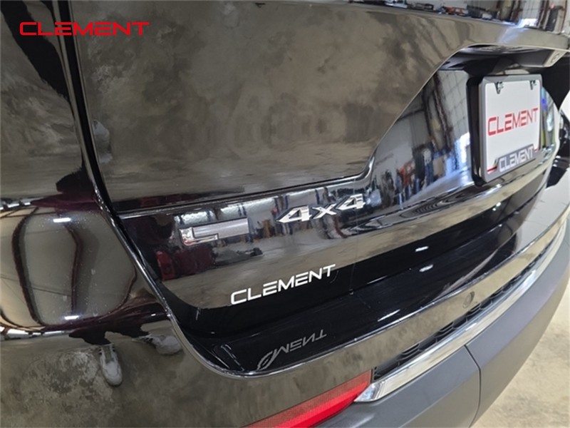 Jeep Grand Cherokee L Vehicle Image 09