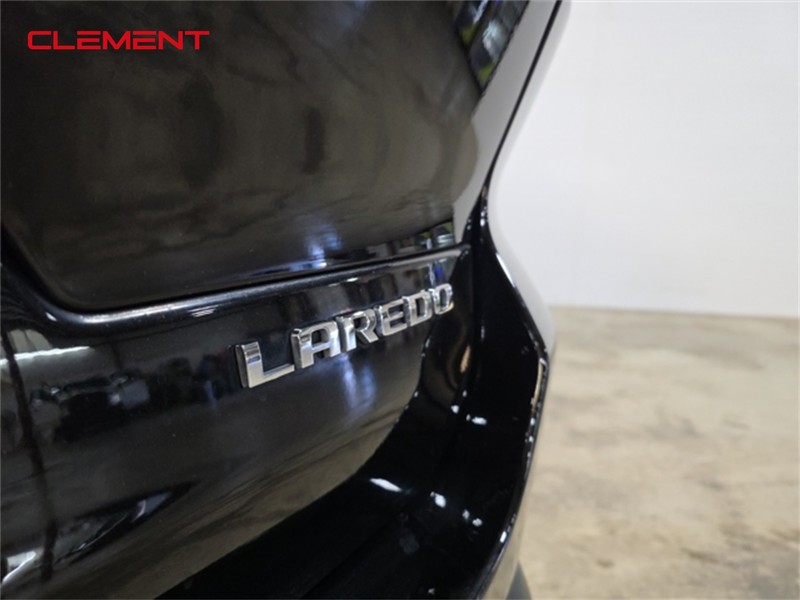 Jeep Grand Cherokee L Vehicle Image 10