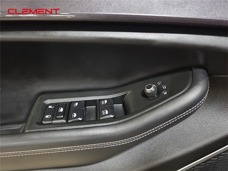 Jeep Grand Cherokee L Vehicle Image 24
