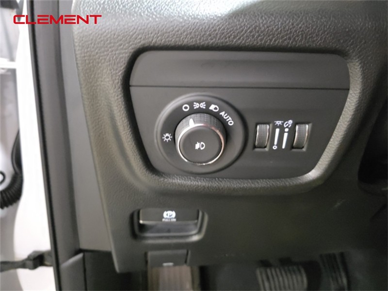 Jeep Grand Cherokee L Vehicle Image 11