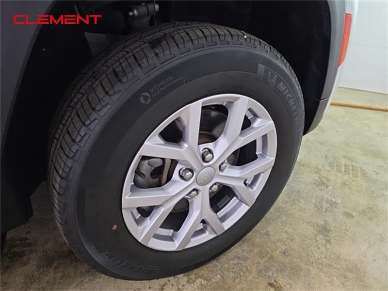 Jeep Grand Cherokee L Vehicle Image 35