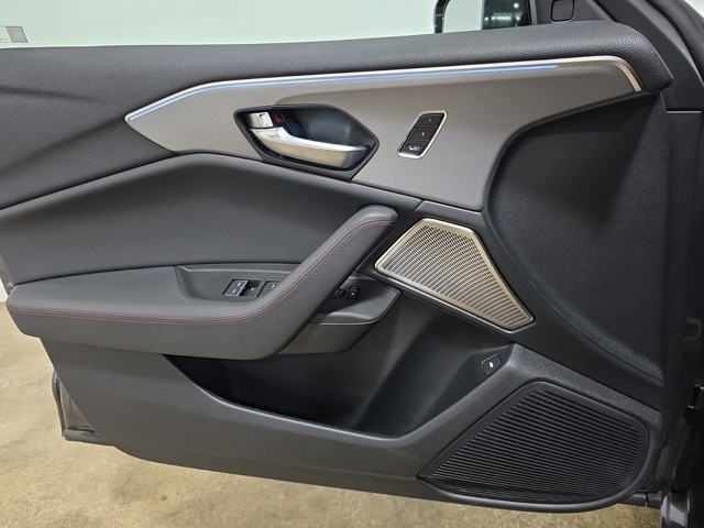 Acura TLX Vehicle Image 28
