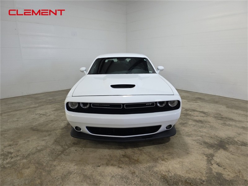 Dodge Challenger Vehicle Image 02