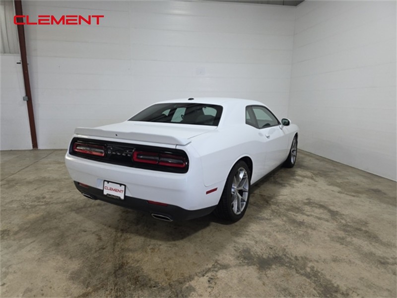 Dodge Challenger Vehicle Image 05