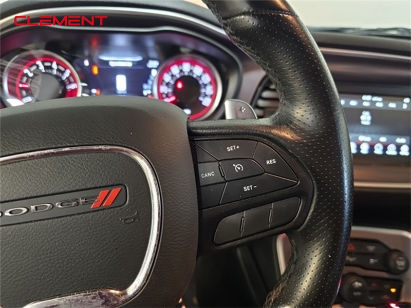 Dodge Challenger Vehicle Image 11