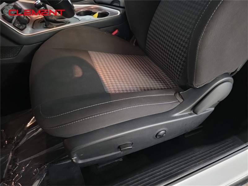 Dodge Challenger Vehicle Image 20