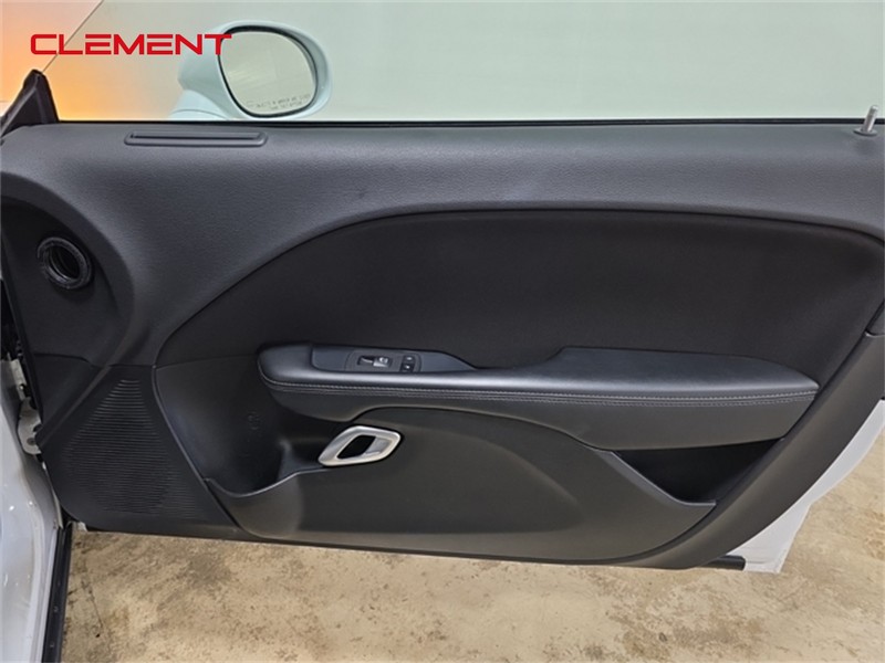 Dodge Challenger Vehicle Image 26