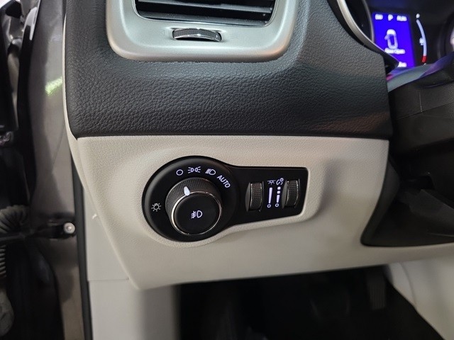 Jeep Compass Vehicle Image 09