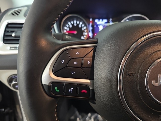 Jeep Compass Vehicle Image 10