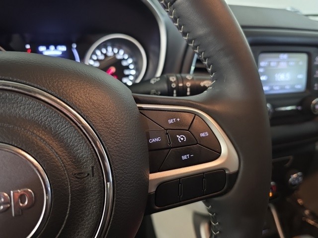 Jeep Compass Vehicle Image 11