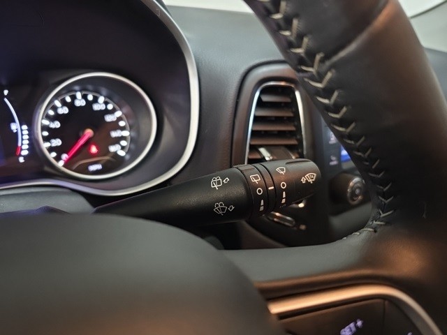Jeep Compass Vehicle Image 12