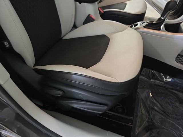 Jeep Compass Vehicle Image 28