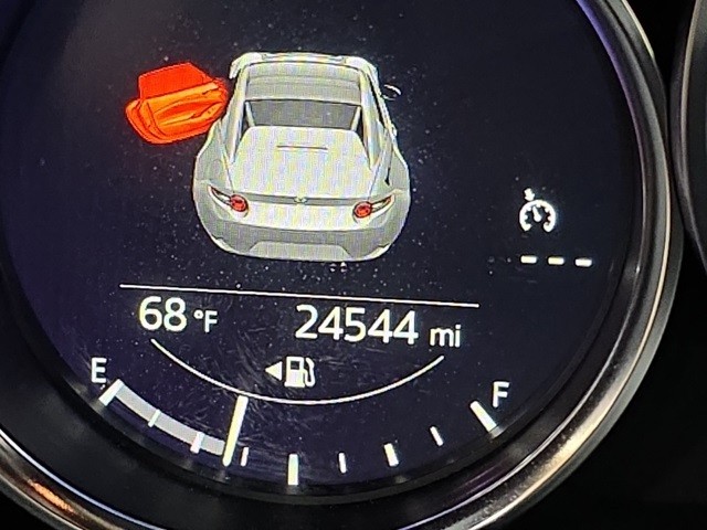Mazda MX-5 Miata RF Vehicle Image 14