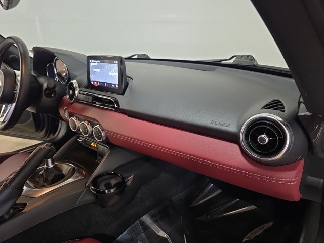Mazda MX-5 Miata RF Vehicle Image 25