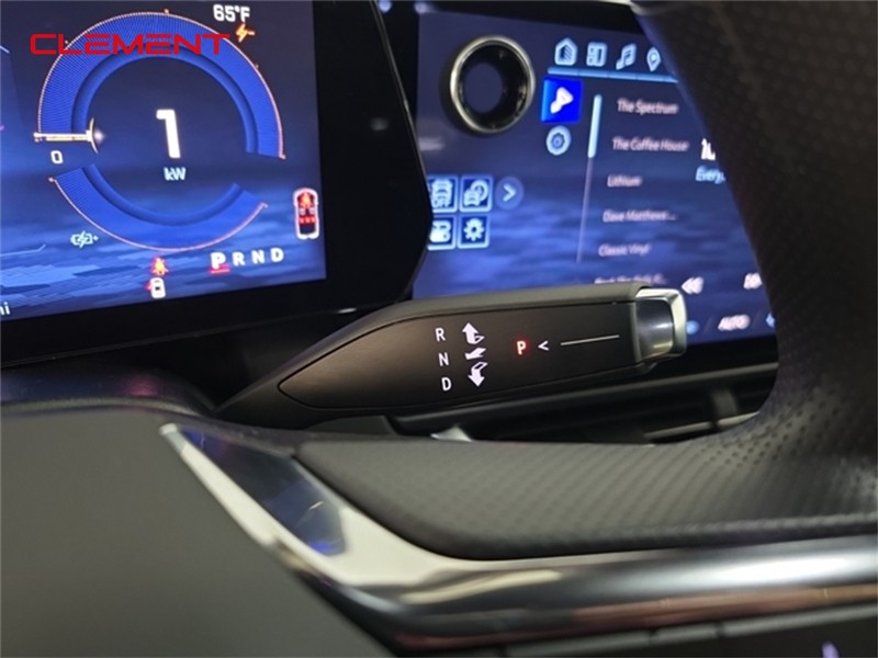 Chevrolet Equinox EV Vehicle Image 12