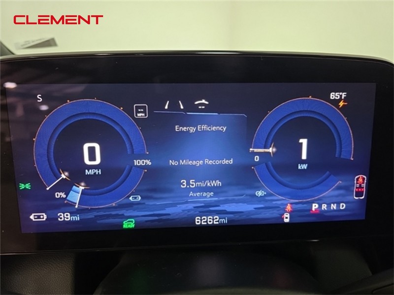 Chevrolet Equinox EV Vehicle Image 13