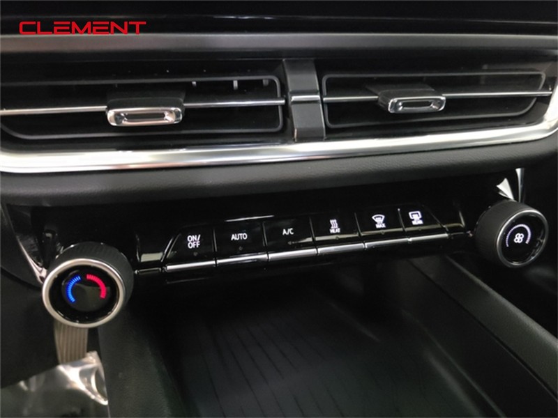 Chevrolet Equinox EV Vehicle Image 18