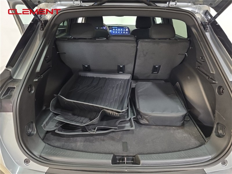 Chevrolet Equinox EV Vehicle Image 27