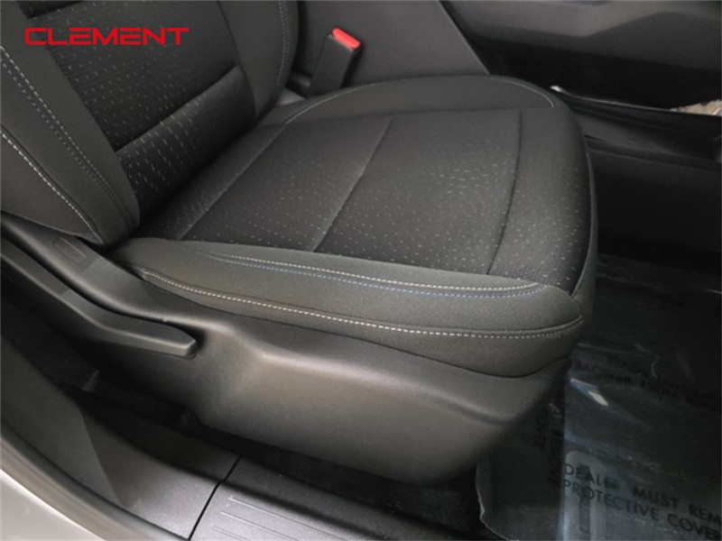 Chevrolet Equinox EV Vehicle Image 28