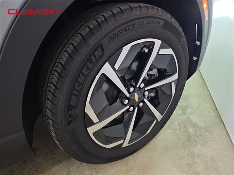 Chevrolet Equinox EV Vehicle Image 31