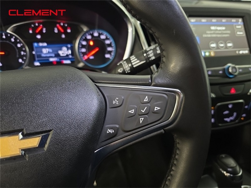 Chevrolet Equinox Vehicle Image 11