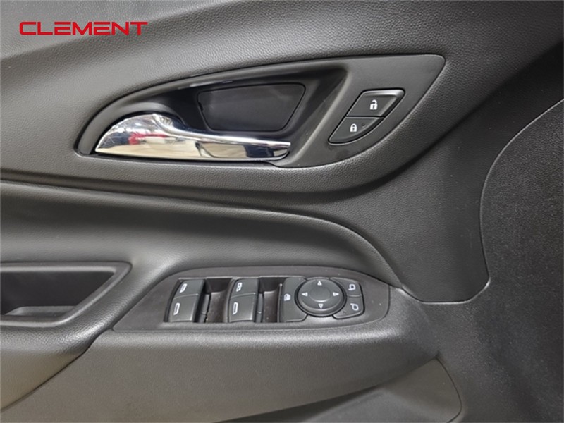 Chevrolet Equinox Vehicle Image 19